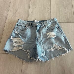 Abercrombie & Fitch mid rise boyfriend woman shorts size 8